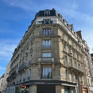 https://beautiful-apartment-with-balcony.fr-paris.fr